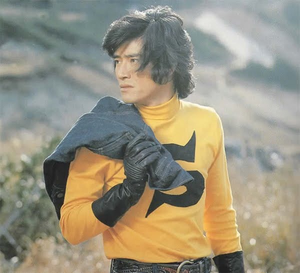 Imagem: O ator Shigeru Araki no set de filmagens.
