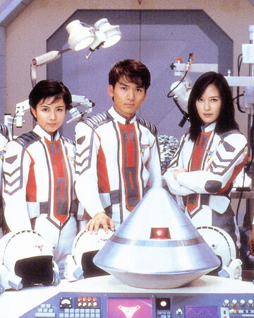 Imagem: Os atores em 'Ultraman Tiga'.