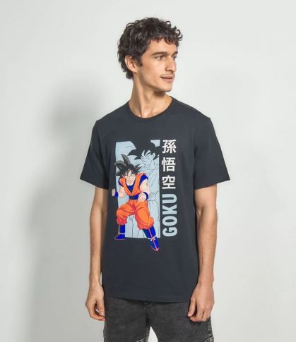 Imagem: Camiseta preta do Goku.