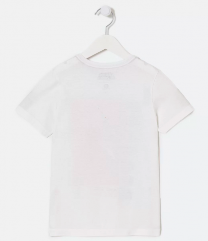 imagem: camiseta de manga curta branca vista de costas