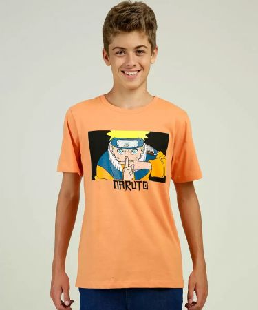 Imagem: Camiseta laranja masculina de Naruto.