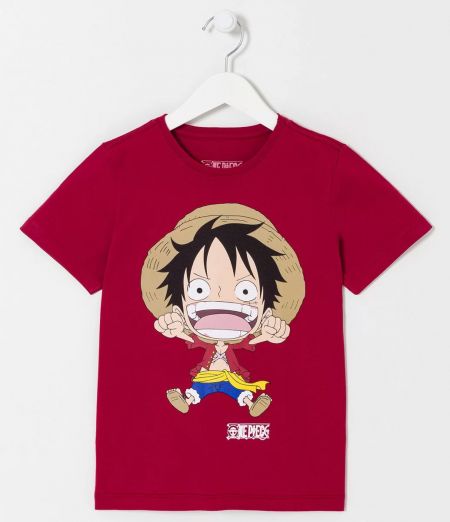 Imagem: Camiseta vermelha com estampa colorida do Luffy, modelo infantil.