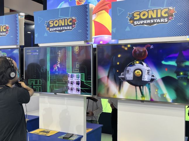 imagem: várias telas com a demo de Sonic Superstars sendo jogada