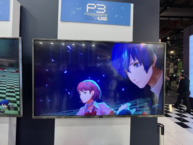 imagem: cena com o protagonista de Persona 3 Reload e Yukari na demo do jogo