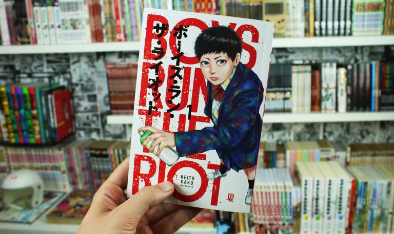 IMAGEM: foto da capa do volume 1 do mangá Boys Run The Riot