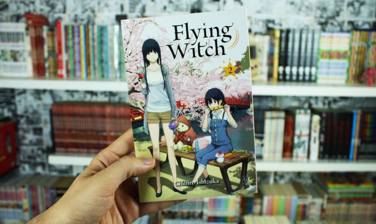 imagem: capa do volume 2 do mangá Flying Witch