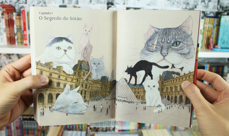 Imagem: páginas de abertura de capítulo do volume 1 de Gatos do Louvre